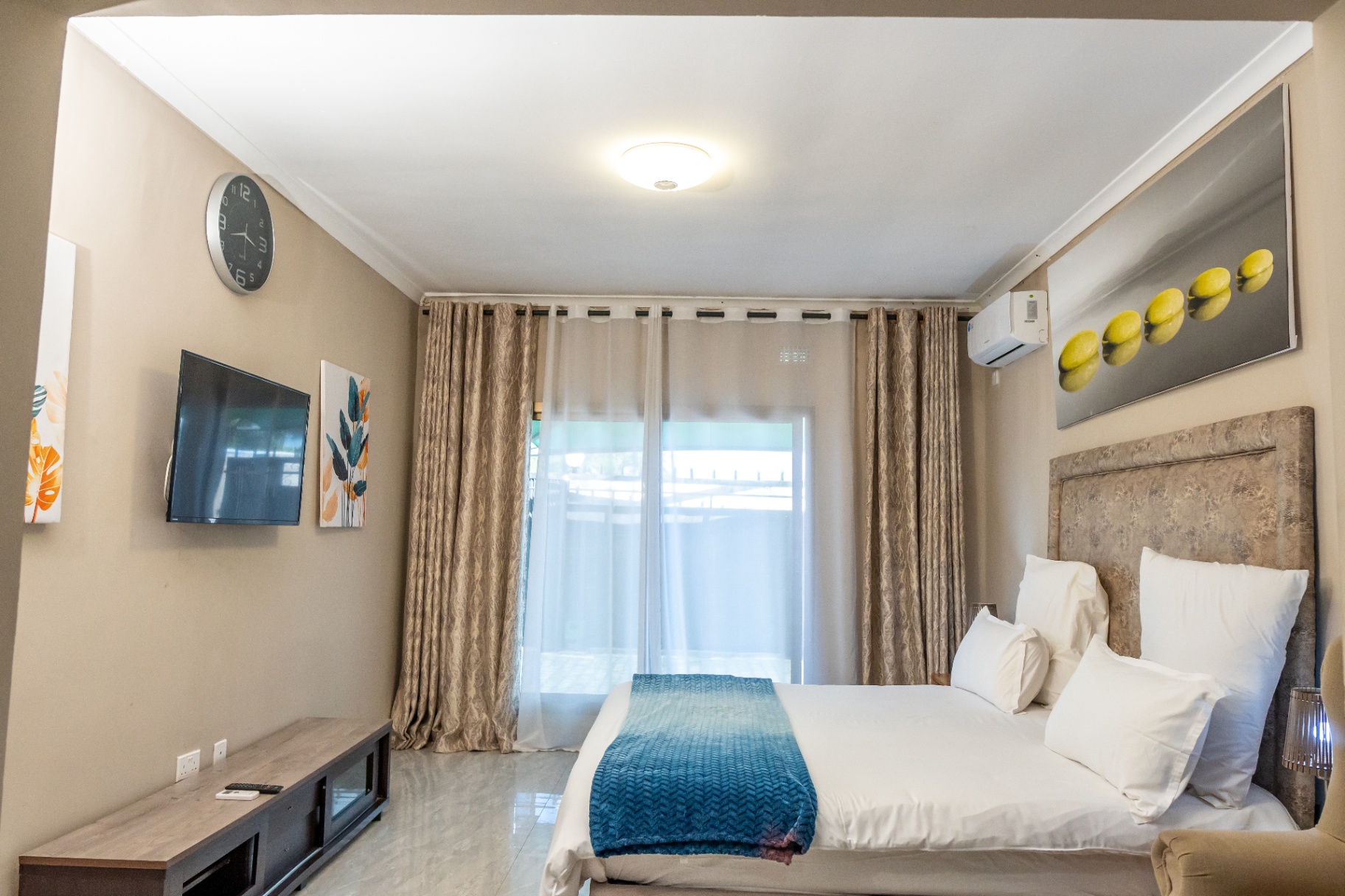 Contemporary Bedroom